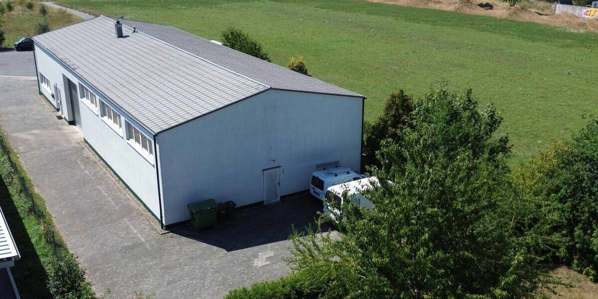 Gewerbehalle mit Büro ideal als Werkstatt- oder Lagerfläche im Nord-Osten von Herzogenaurach zimmer