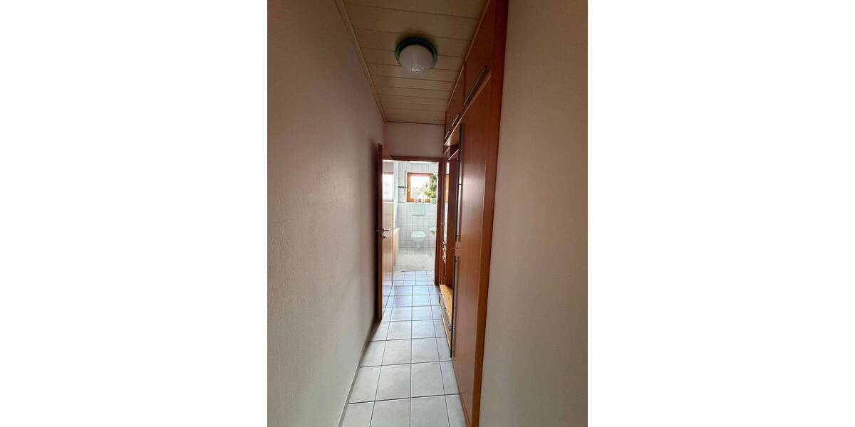 Etagenwohnung Erlangen Frauenaurach - 2 Zimmer, 117 m&sup2;, 1.400&euro; | Angebot:26092188