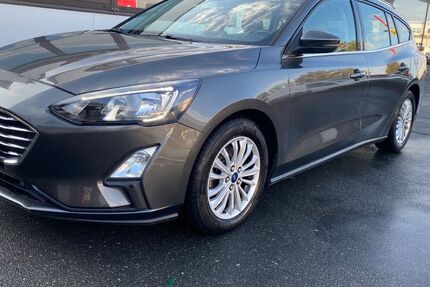 Ford Focus 118.000 km 9.900 &euro; Nürnberg 90431