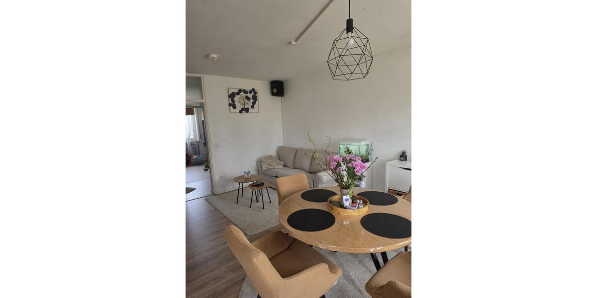 Etagenwohnung Nürnberg Hasenbuck - 3 Zimmer, 74 m&sup2;, 990&euro; | Angebot:26534521