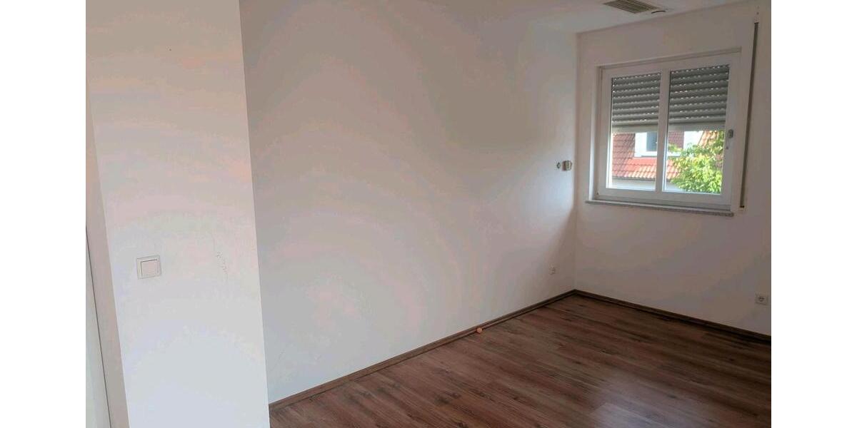 Einfamilienhaus Veitsbronn - 5 Zimmer, 144 m&sup2;, 1.675&euro; | Angebot:26134964