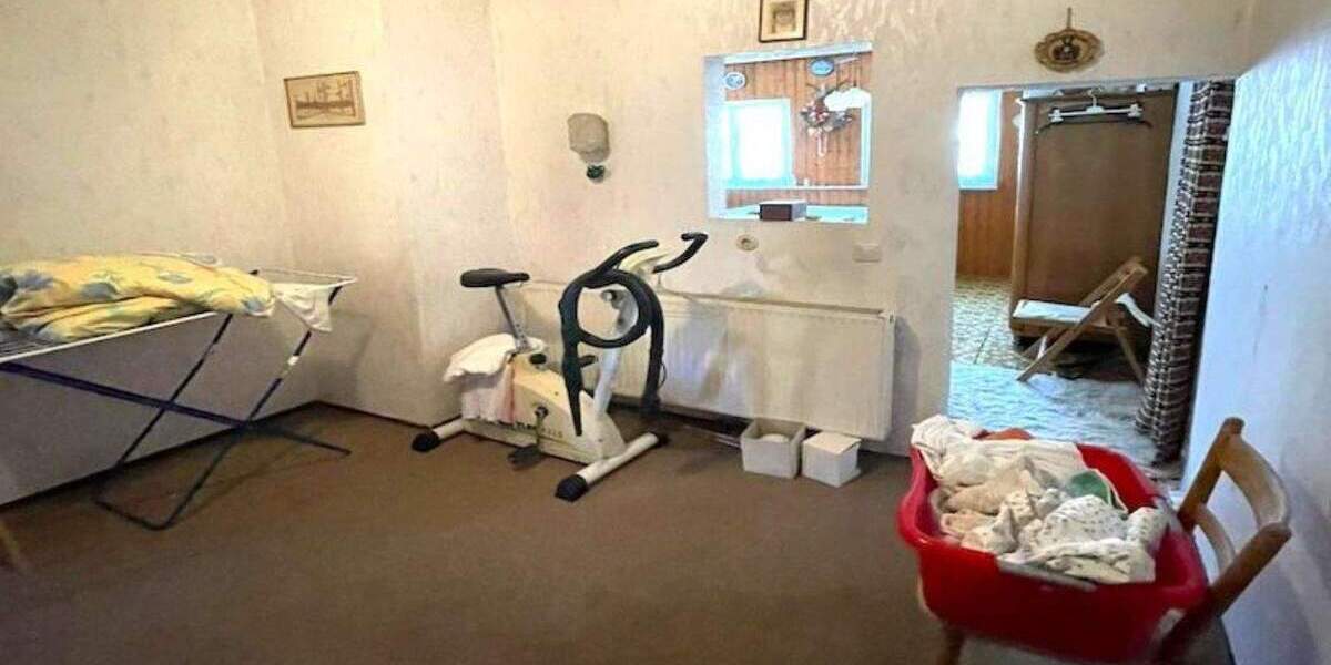 Mehrfamilienhaus, Wohnhaus Altdorf bei Nürnberg Altdorf - 6 Zimmer, 150 m&sup2;, 225.000&euro; | Angebot:25662829