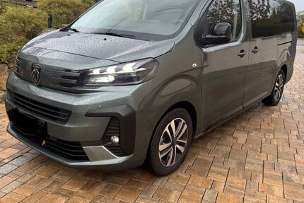 Peugeot Traveller 9.300 km 44.500 € Röthenbach 90552