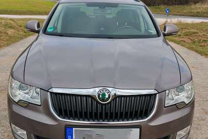 Skoda Superb 204.000 km 4.300 € Schwabach 91126