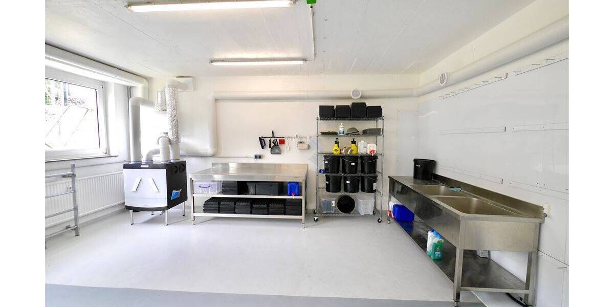 Gewerbeobjekt Cadolzburg - 3 Zimmer, 119 m&sup2;, 833&euro; | Angebot:25664507