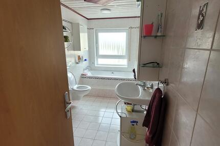 5-Zimmerwohnung (EG) mit ausgebautem Keller und schönem Garten 5 zimmer