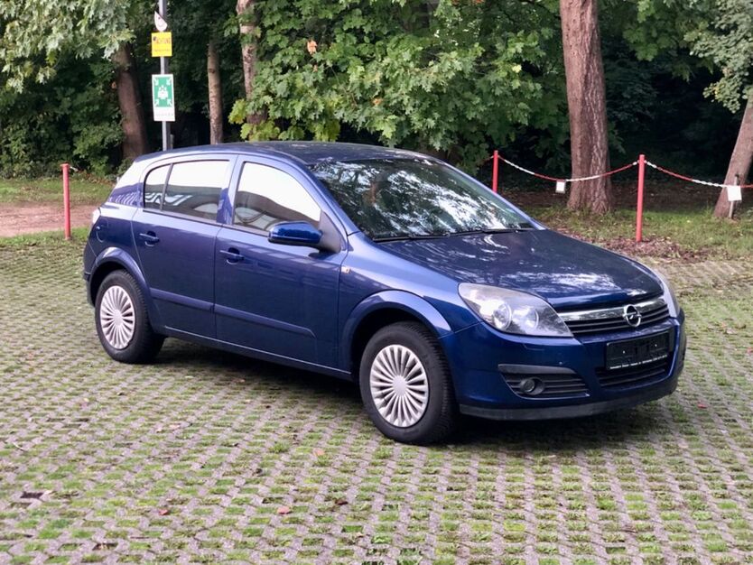 Opel Astra 132.650 km 2.988 € Nürnberg 90441