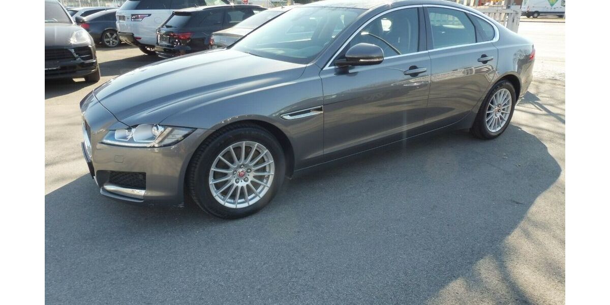 Jaguar XF 118.909 km 15.000 &euro; Fürth 90763