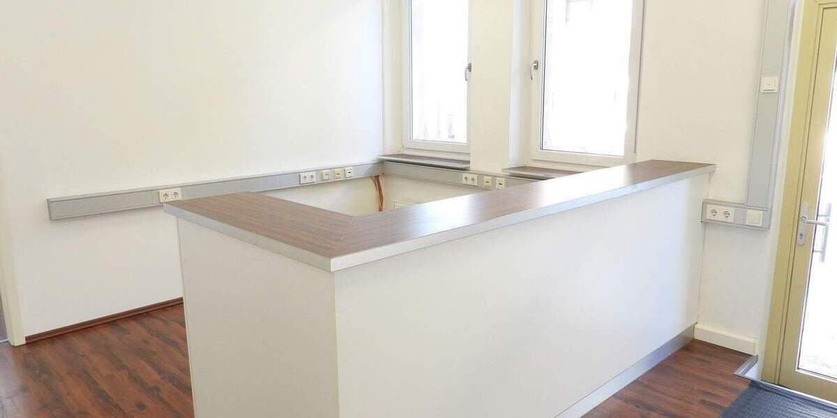 Gewerbeobjekt Nürnberg St Peter - 4 Zimmer, 128 m&sup2;, 890&euro; | Angebot:26107300