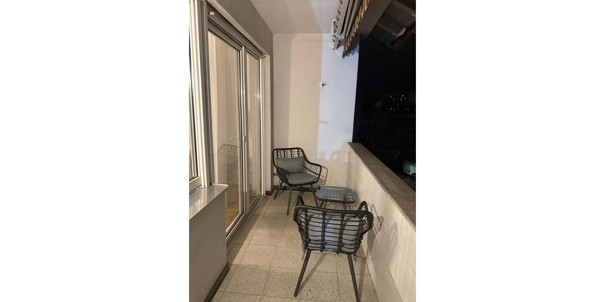 Neu sanierte, möblierte 3 Zimmerwohnung als 3er WG zu vermieten 3 zimmer