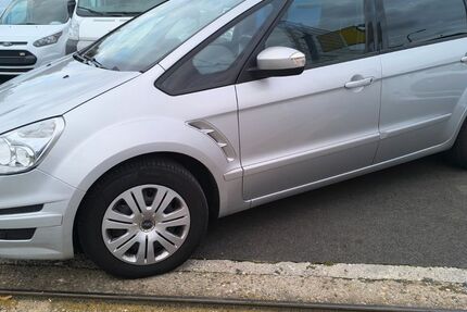 Ford S-Max 200.000 km 5.400 € Nürnberg 90439