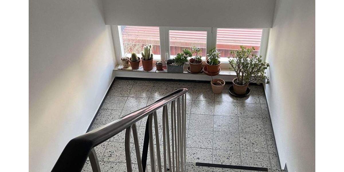 Gemütliche Dachgeschosswohnung mit französischem Balkon 2 zimmer
