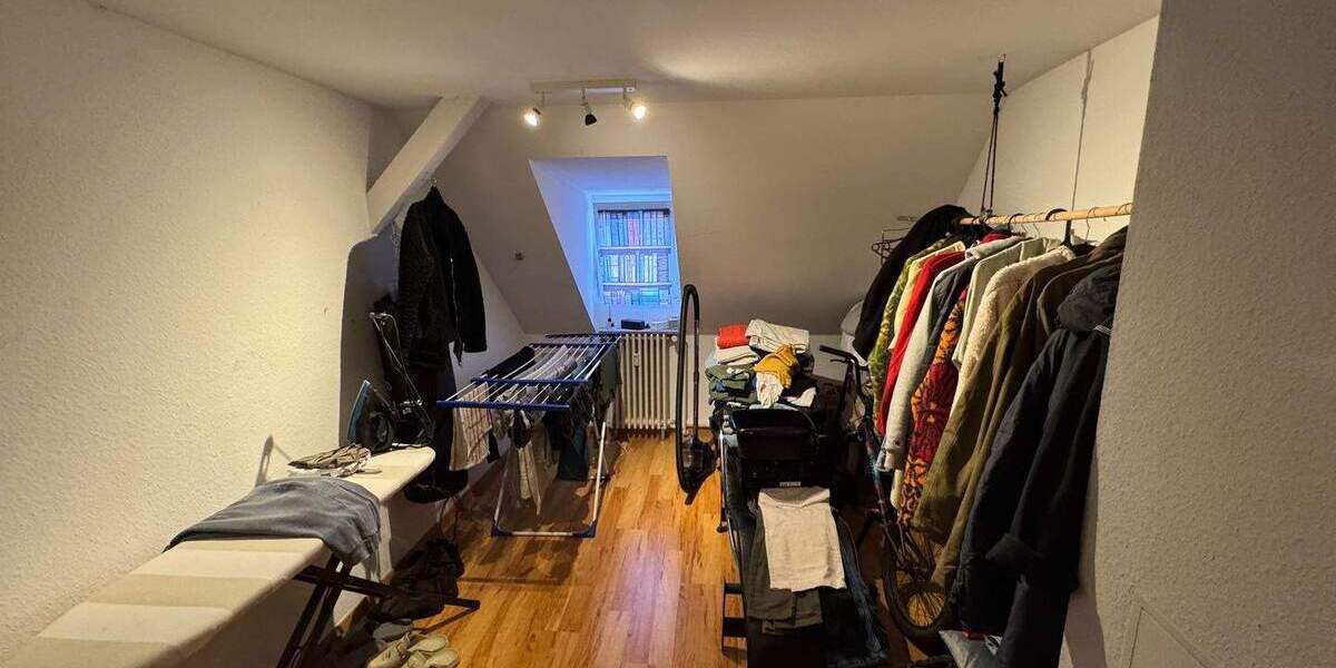 ***kl. gemütliche 2-Zimmer DG- Wohnung in der Altstadt von Nürnberg 2 zimmer