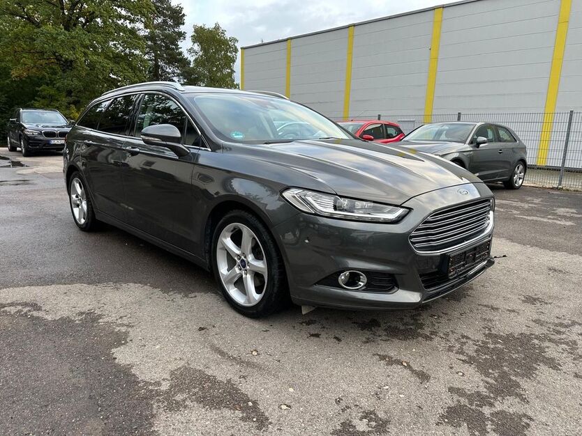 Ford Mondeo 90.000 km 12.490 € Schwabach 91126
