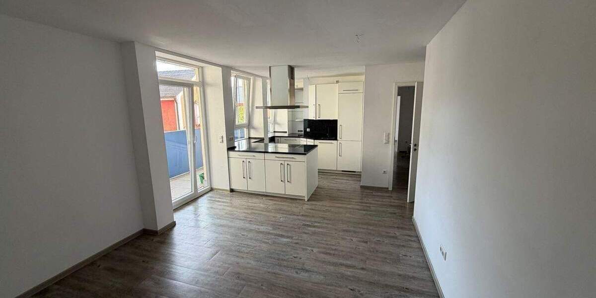 Etagenwohnung Nürnberg Steinbühl - 2 Zimmer, 65 m&sup2;, 1.000&euro; | Angebot:26713102