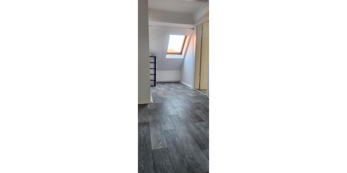 Etagenwohnung Erlangen Bruck - 6 Zimmer, 135 m&sup2;, 1.400&euro; | Angebot:26367295
