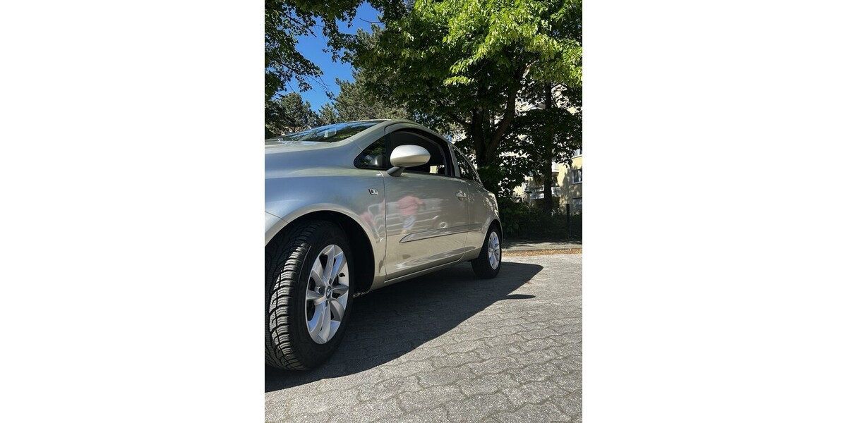 Opel Corsa 75.000 km 1.850 € Nürnberg 90403