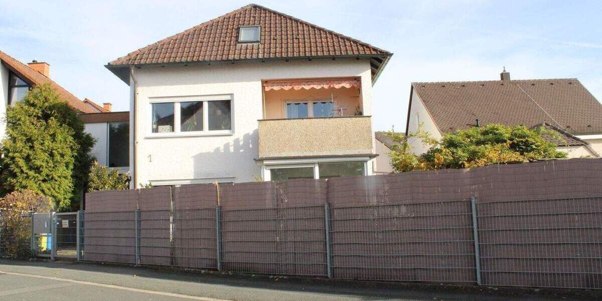 !! ALTERLANGEN I 3-Familien-Haus I 2 Wohnungen gut vermietet, 1 Wohnung selbst genutzt I begehrte Lage !! 7 zimmer