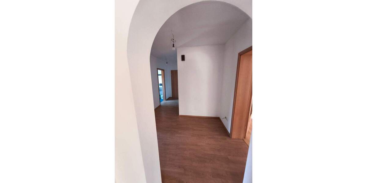 Etagenwohnung Neunkirchen a.Brand Ermreuth - 3 Zimmer, 125 m&sup2;, 1.000&euro; | Angebot:26471152