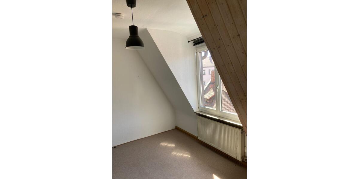 Dachgeschoßwohnung Nürnberg Gärten bei Wöhrd - 3 Zimmer, 66 m&sup2;, 265.000&euro; | Angebot:27153954