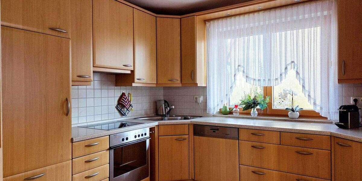 Einfamilienhaus Roßtal - 6 Zimmer, 162 m&sup2;, 849.000&euro; | Angebot:25711087