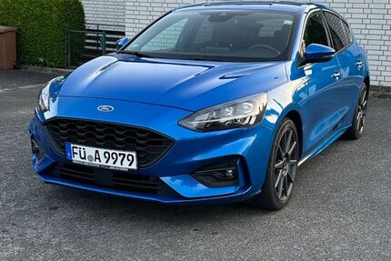 Ford Focus 91.000 km 12.900 € Oberasbach 90522