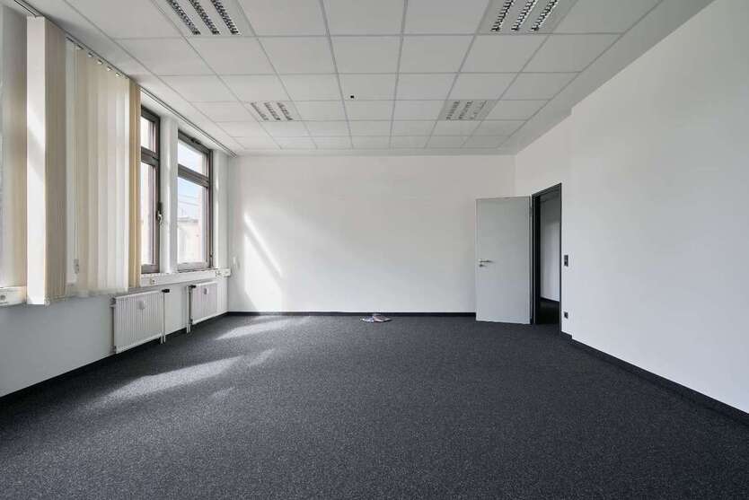 Büro in Nürnberg 1.806 € 232 m² zimmer