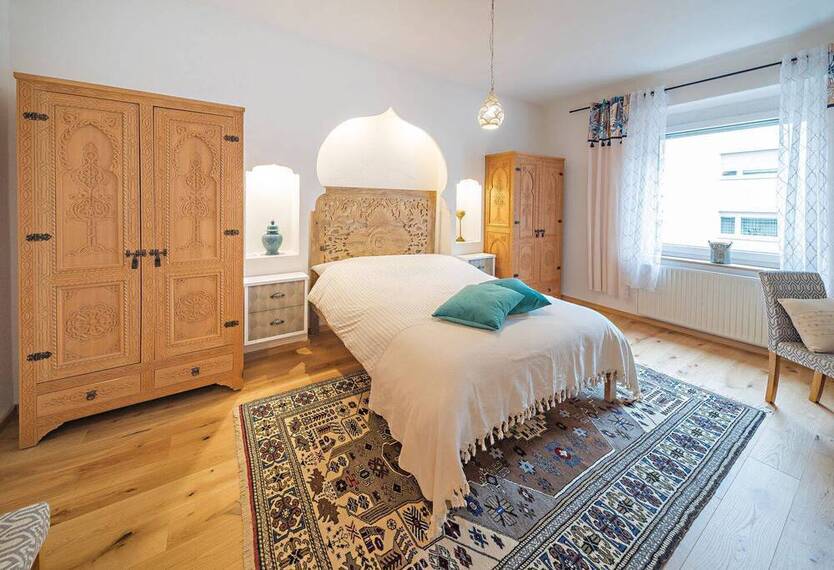 Einzigartige orientalische 3-Zimmer Wohnung im Nibelungenviertel