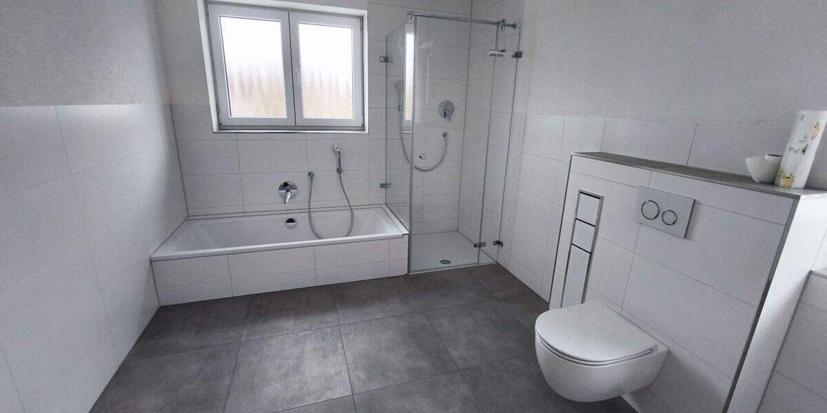 Einfamilienhaus Igensdorf Pettensiedel - 1 Zimmer, 240 m&sup2;, 2.200&euro; | Angebot:25770176