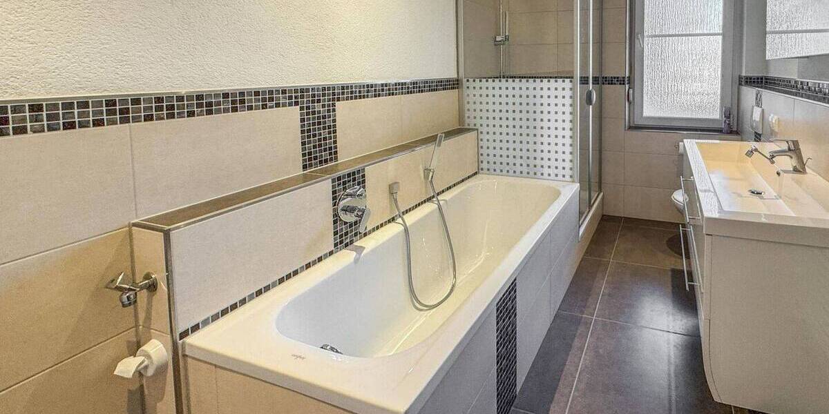 Etagenwohnung Fürth Innenstadt - 4 Zimmer, 120 m&sup2;, 349.900&euro; | Angebot:26143350
