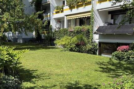 Großzügige 4-Zimmer-Wohnung mit Schwimmbadanteil, 2 Garagen und Zugang zum Gemeinschaftsgarten 4 zimmer