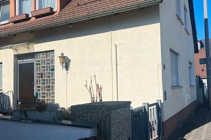 Charmante 3 Zimmer Wohnung mit Balkon zu verkaufen