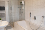 Mehrfamilienhaus, Wohnhaus Feucht - 8 Zimmer, 185 m&sup2;, 699.000&euro; | Angebot:26027396