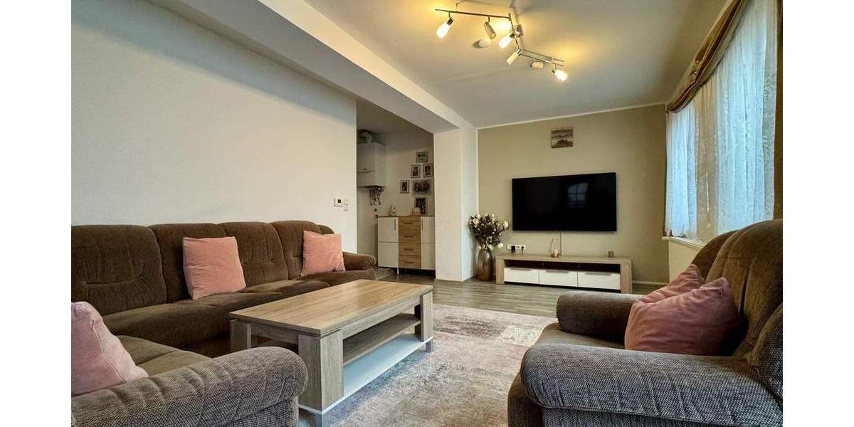 Etagenwohnung Fürth Dambach - 6 Zimmer, 158 m&sup2;, 399.000&euro; | Angebot:25671105