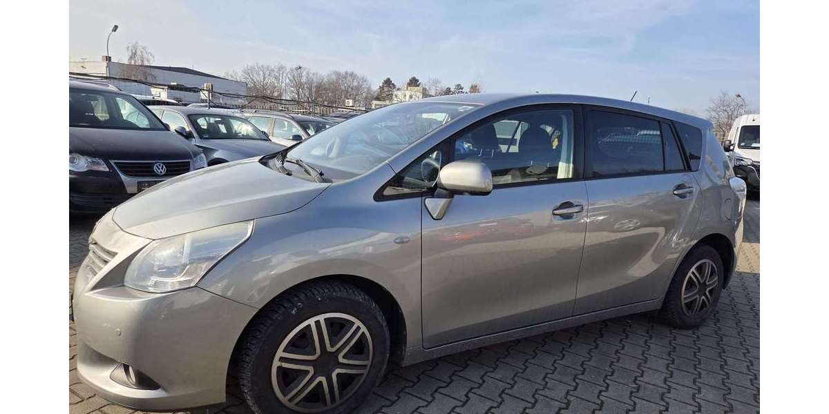 Toyota Verso 210.000 km 4.990 &euro; Nuernberg 90439