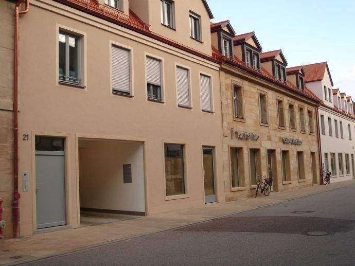 91054 Erlangen-Zentrum - Schöne 2-Zimmer-Maisonette-Wohnung mit EBK und Dachterrasse 2 zimmer