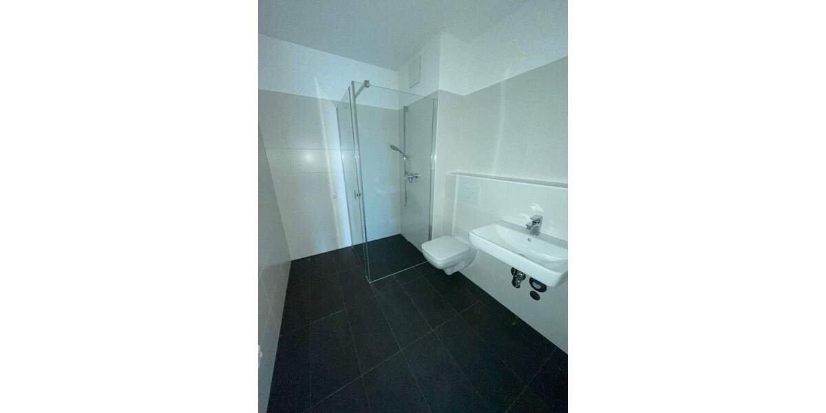 Jetzt oder nie: Neuwertige 3-Zimmer-Wohnung mit EBK und Stellplatzmöglichkeit! 3 zimmer