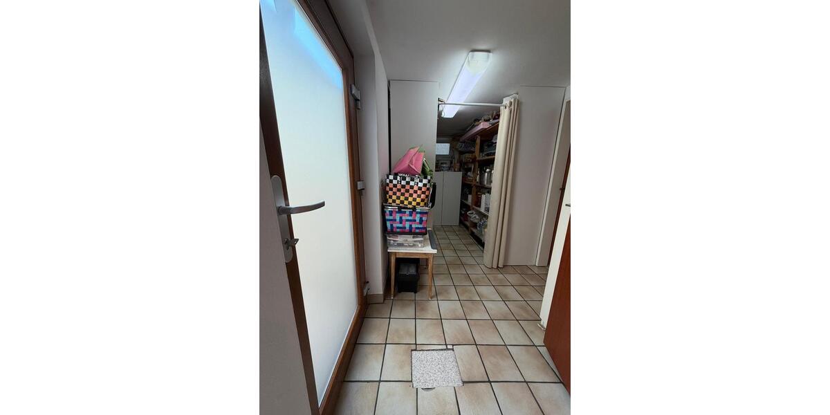 Doppelhaushälfte Bubenreuth - 6 Zimmer, 140 m&sup2;, 1.950&euro; | Angebot:26406749