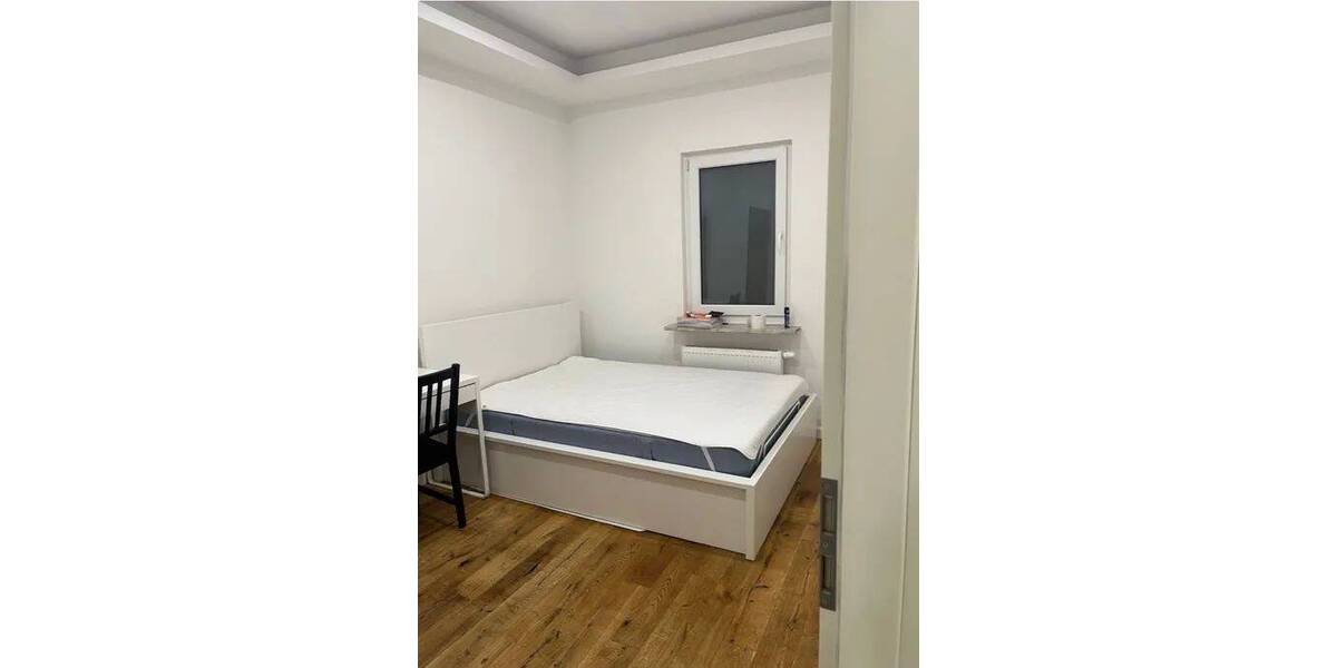 Etagenwohnung Nürnberg Glockenhof - 4 Zimmer, 12 m&sup2;, 400&euro; | Angebot:26645338