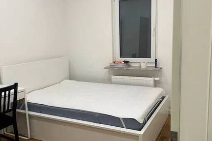 Wohnung Nürnberg Glockenhof - 4 Zimmer, 12 m&sup2;, 400&euro; | Angebot:26645338