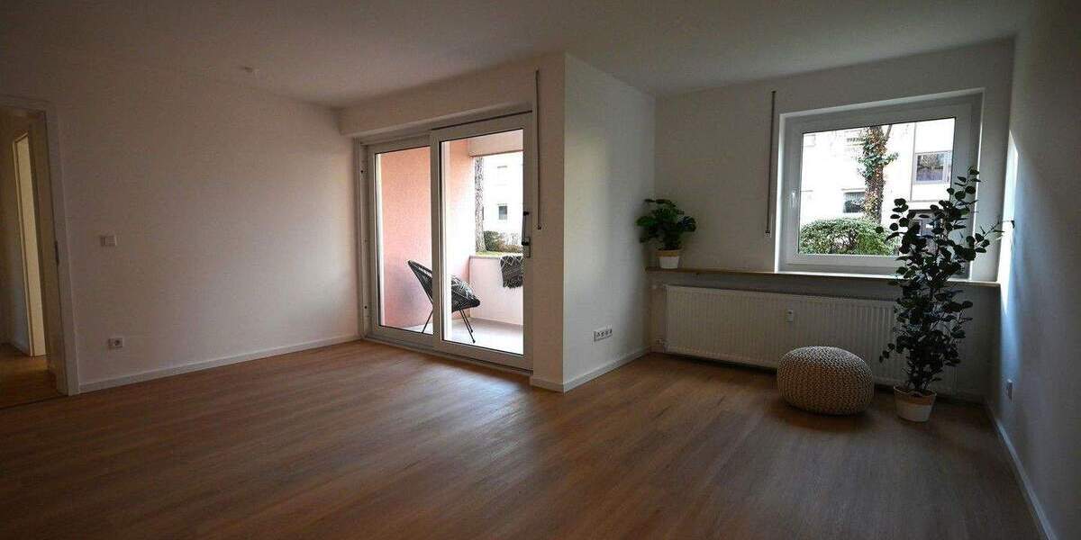 Nur wenige Stufen ins neue Lebensgefühl - hochwertig modernisiert & wunderbar ruhig sowie zentral 3 zimmer