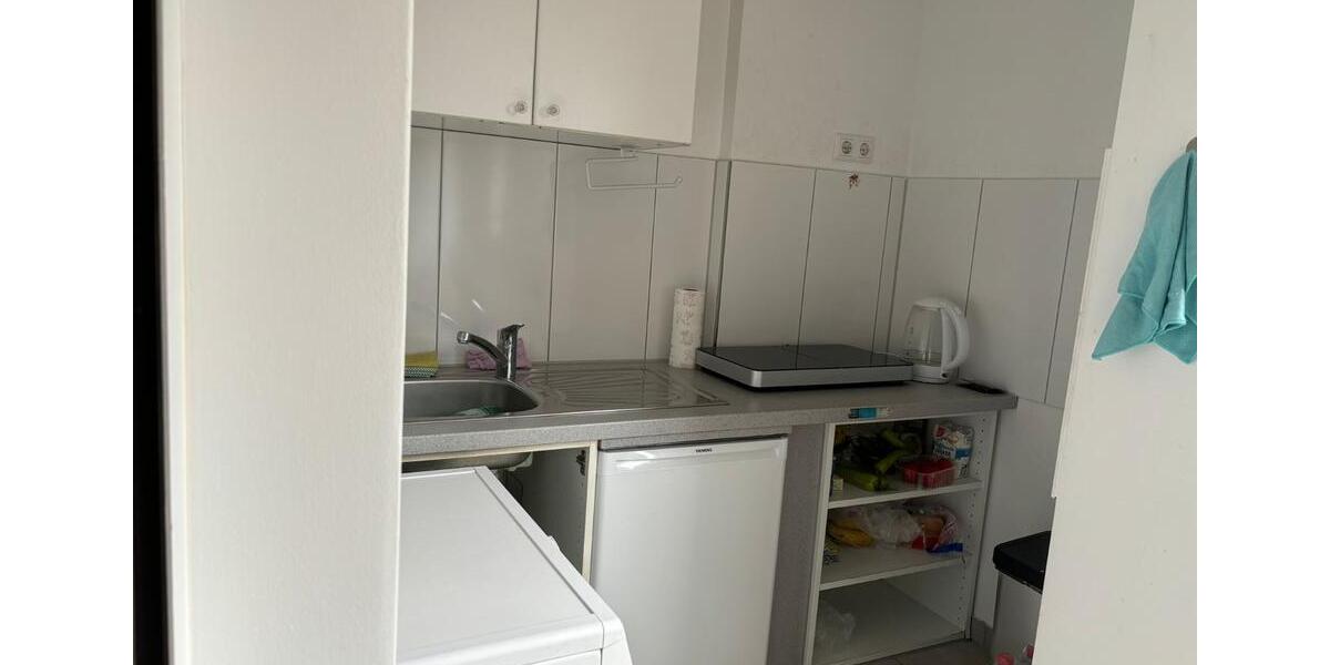 Modernisierte 1-Zimmer-Wohnung mit Loggia & neuer Einbauküche 1 zimmer