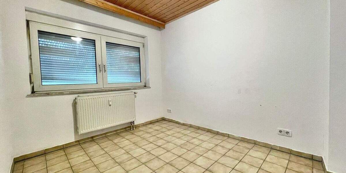 Frei ab sofort: Fürth, helle 4-ZW, 52m², im 2.OG mit Aufzug 4 zimmer