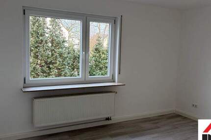 Gewerbeobjekt Nürnberg Schniegling - 3 Zimmer, 69 m&sup2;, 700&euro; | Angebot:25278288