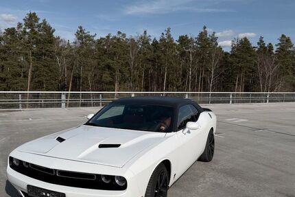 Dodge Challenger 135.000 km 30.400 &euro; Nürnberg 90411