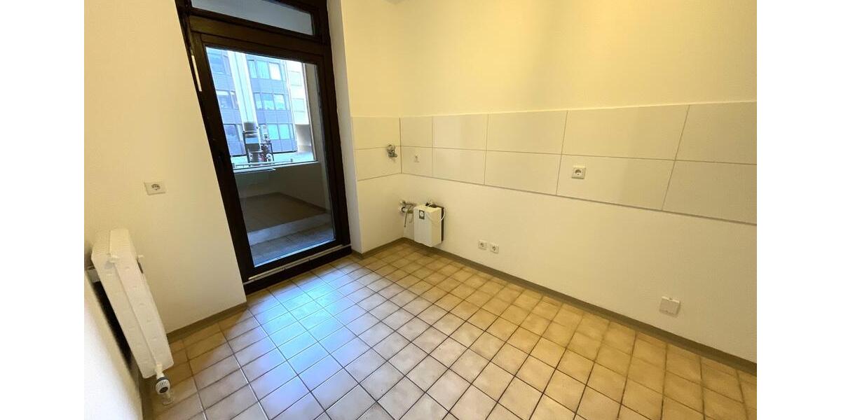 Großzügige 3-Zimmer-Wohnung mit zwei Balkonen und Tiefgarage 3 zimmer