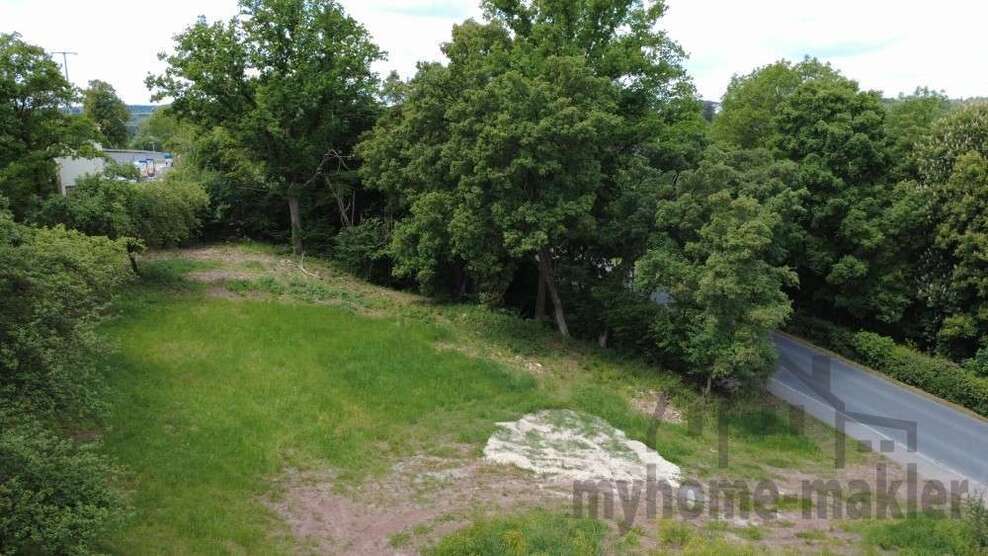 Grundstück zu verkaufen in Emskirchen 259.900 € 1470 m²