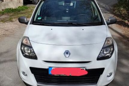 Renault Clio 126.000 km 3.200 &euro; Nürnberg 90491