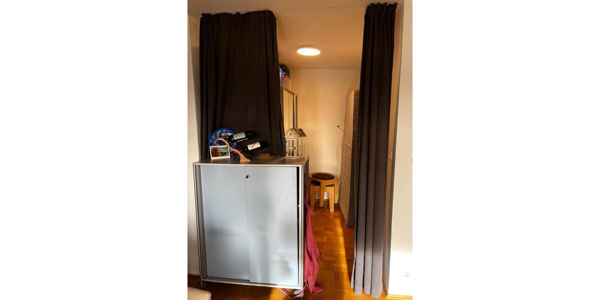 Dachgeschoßwohnung Erlangen Am Anger - 1.5 Zimmer, 33 m&sup2;, 570&euro; | Angebot:26413586
