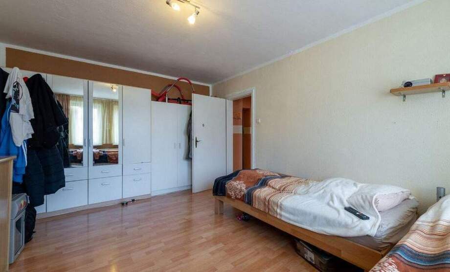 Familienfreundliche 6-Zimmer-Wohnung mit Balkon in Nürnberg Glockenhof 6 zimmer
